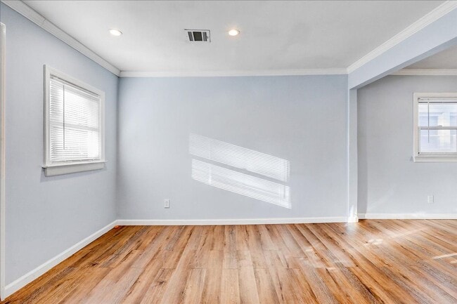 Building Photo - 3 Bed Apartment in North Middletown