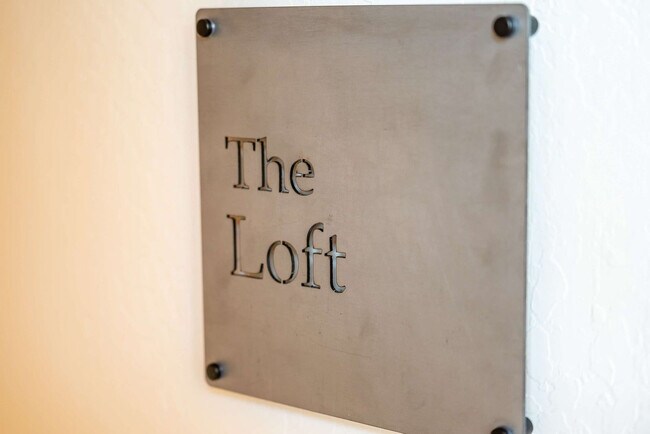 Building Photo - 43620 Washburn Dr