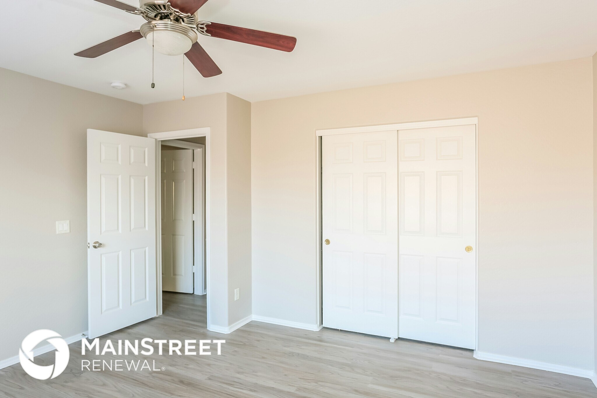 Building Photo - 9016 W Pinchot Ave