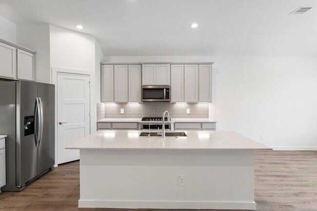 Building Photo - 13305 Big Sky Ct