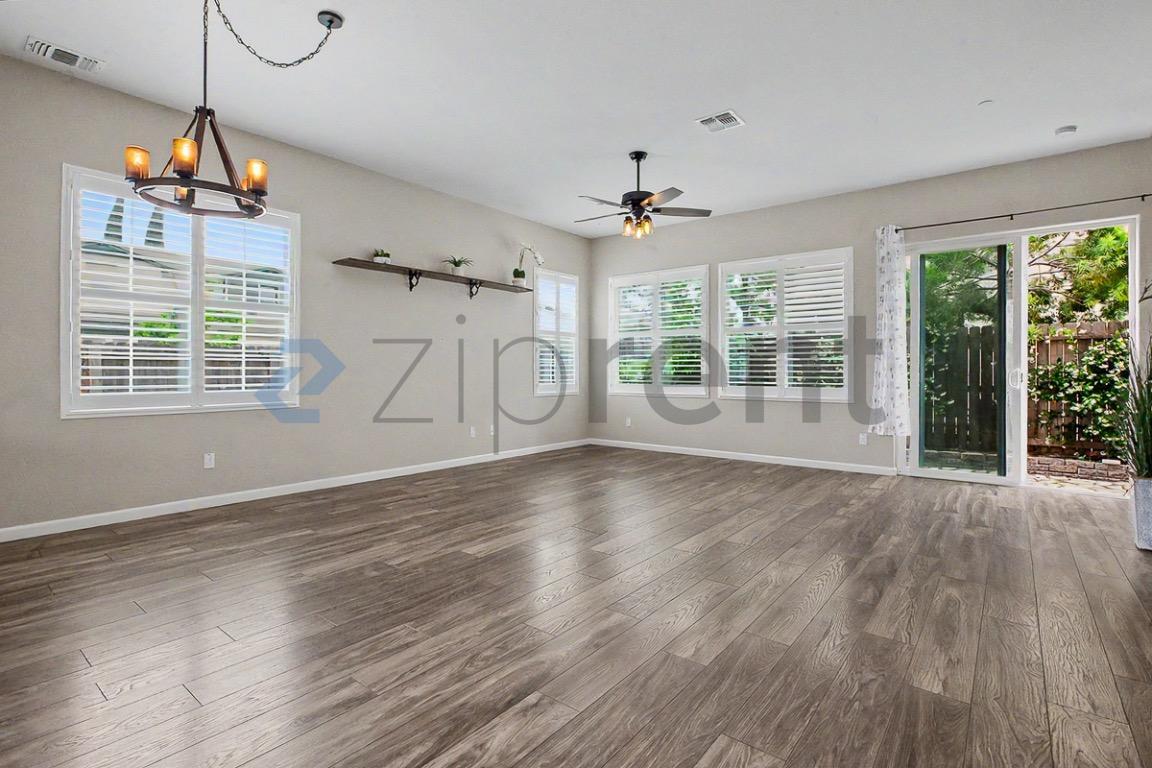 Building Photo - 101 Lily Bay Cir