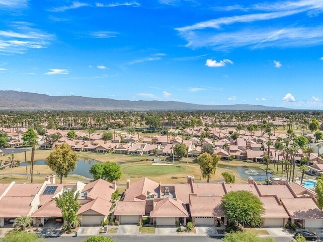 Building Photo - 42654 Sand Dune Dr