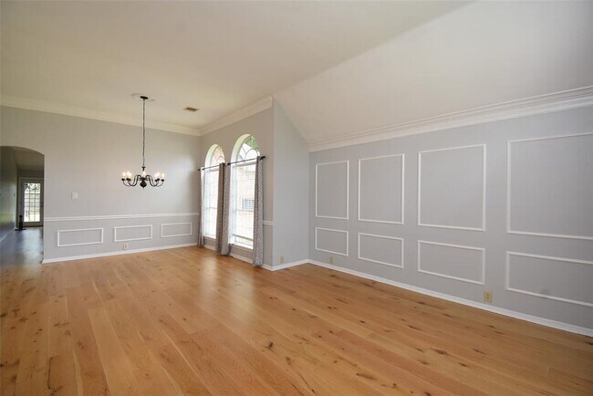 Building Photo - 1110 Ferndale Ct