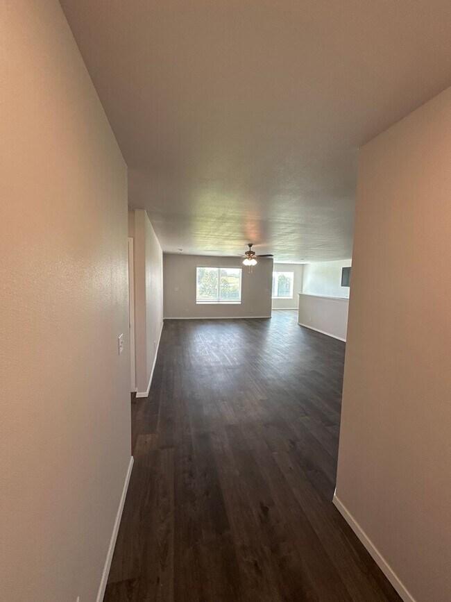 Building Photo - NOW PRELEASING! — Cozy 3 Bed, 2 Bath Home in Red Plains!