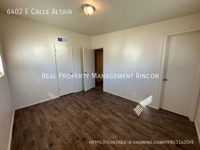 Building Photo - 6402 E Calle Altair