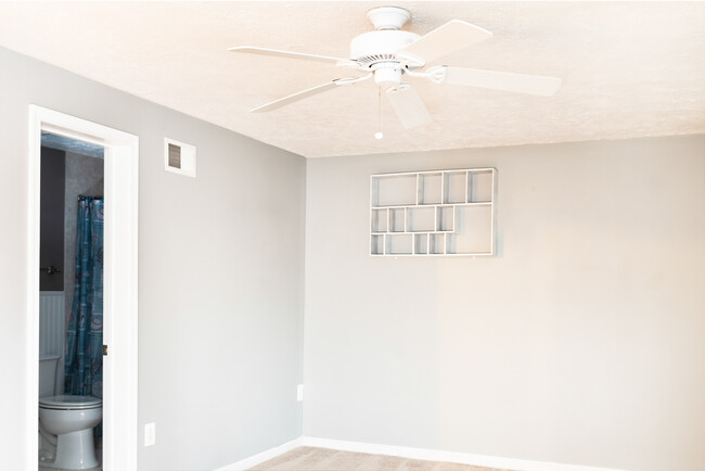 master bedroom - 5576 First Statesman Ln