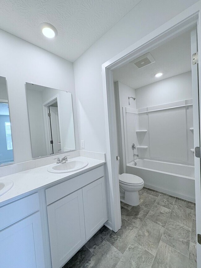 Building Photo - New Build 4-bedroom, 2.5-bath, Pet Friendl...