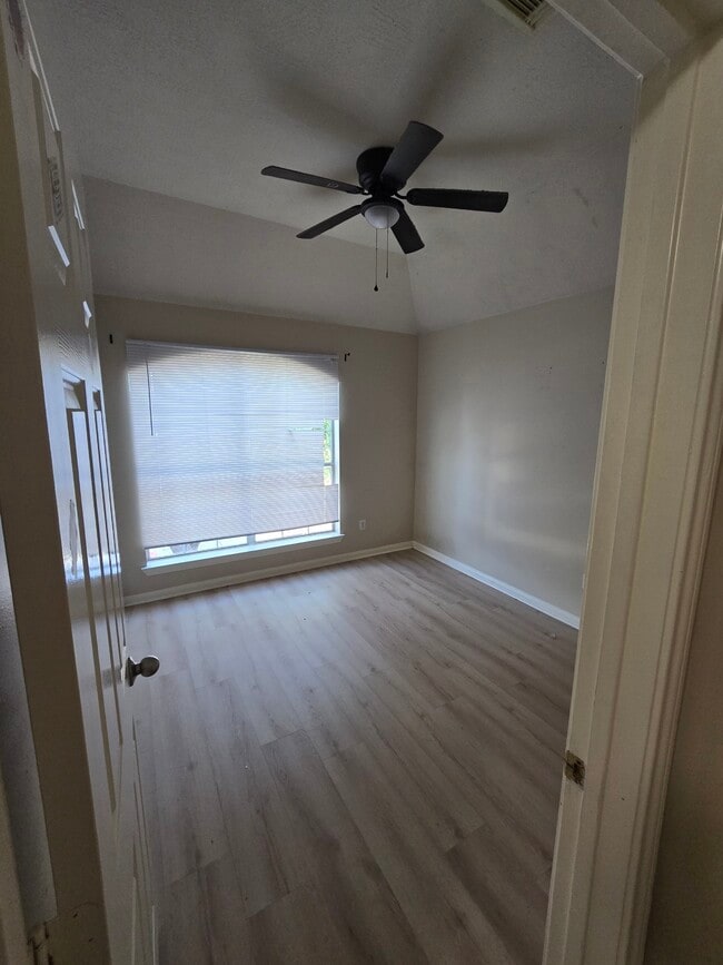 Building Photo - 3730 Liberty Square Trail