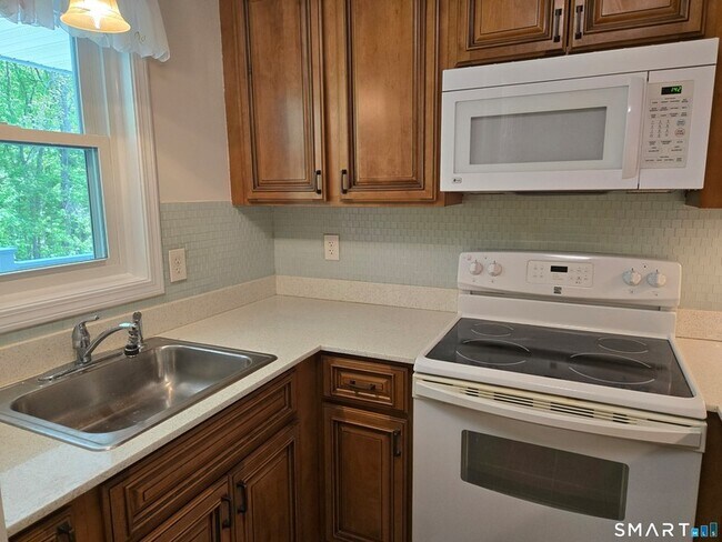 Building Photo - 86 Hidden Knolls Cir