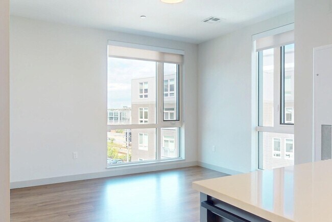 Building Photo - 80 Rugg Rd