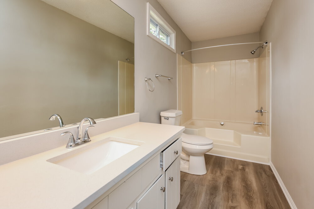 Building Photo - 649 Edwards Ct