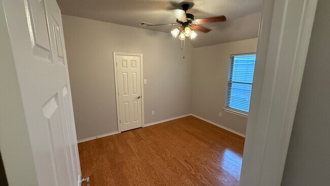 Building Photo - 1416 Shirley Way
