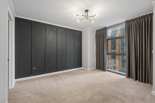 Building Photo - 201 N Westshore Dr