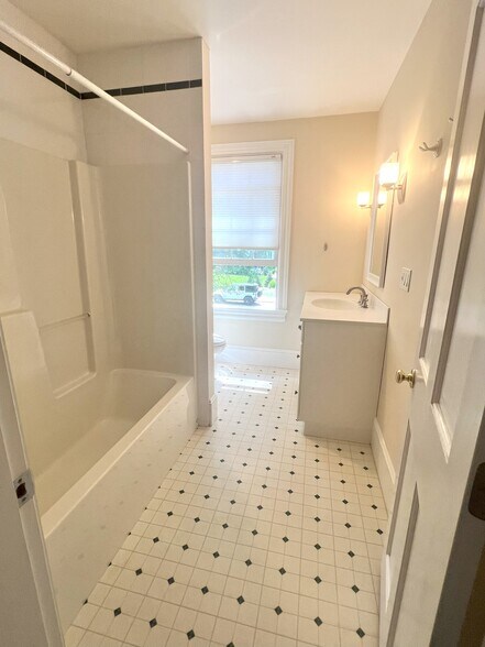 Main Bathroom - 55 Highland Ave