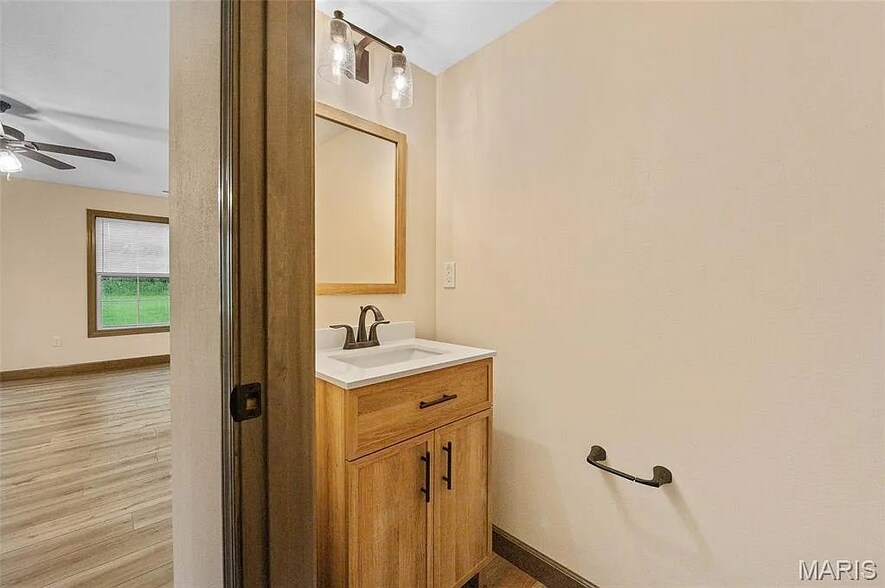 Building Photo - 3605 Justine Dr