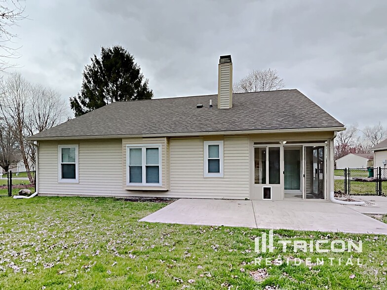 Building Photo - 7461 Camberwood Dr