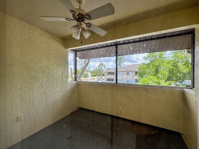 Building Photo - Spacious 1 bedroom 1 bathroom in DelRey Community!