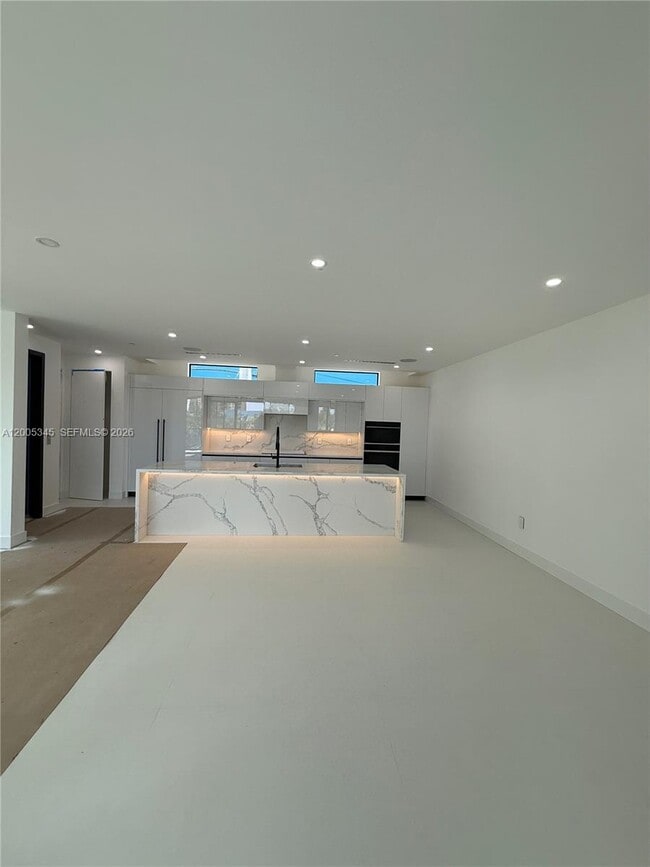 Building Photo - 3222 NE 7th St