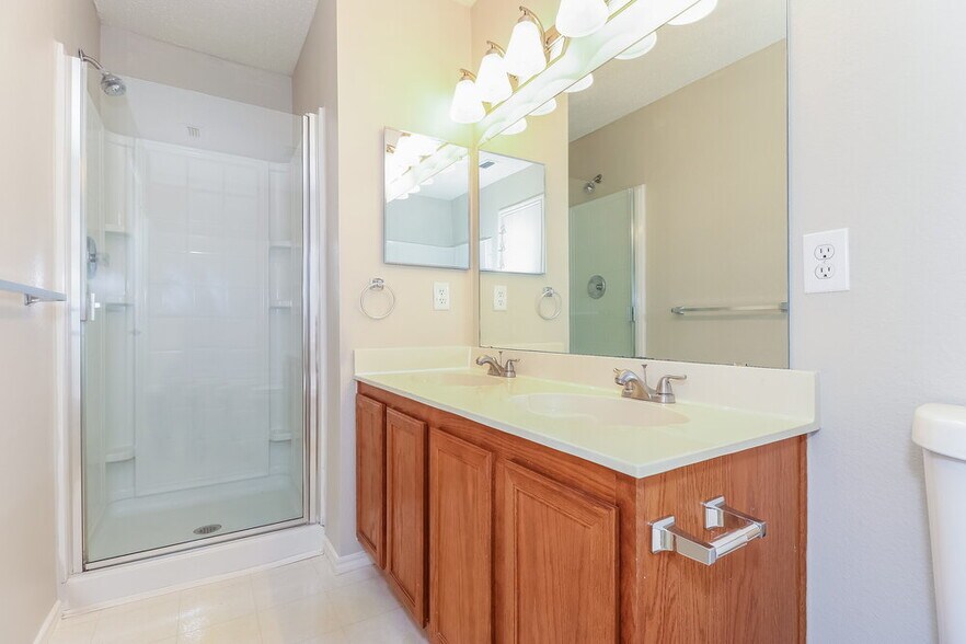 Building Photo - 1625 Sierra Meadow Ln