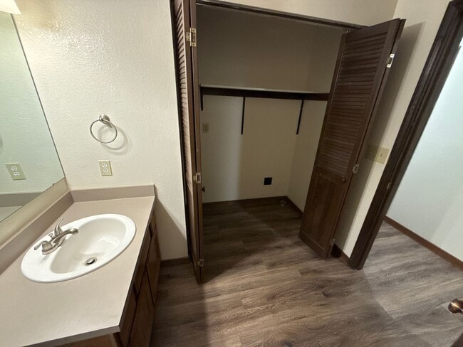 Building Photo - RV Parking, SMALL DOG OK, NE 3 Bdrm, 2 Bath House, All Appliances, Wood Stove, Dbl. Garage