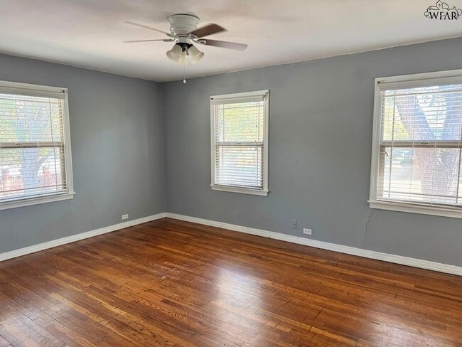 Building Photo - 1801 Rose St