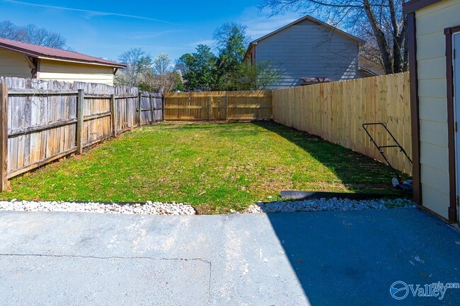 Building Photo - 344 Autumn Ln