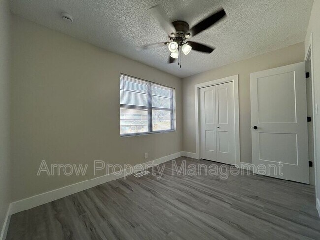 Building Photo - 1320 S Jackson St