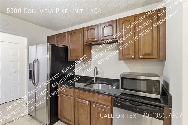 Building Photo - 5300 Columbia Pike