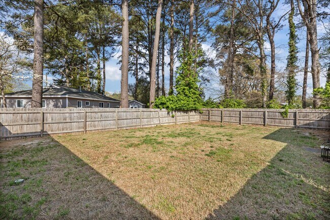 Building Photo - Quiet 3-Bedroom Home with Spacious Garage – Convenient Chesapeake Location