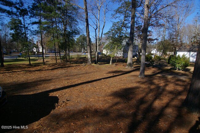 Building Photo - 709 Spring Run Rd