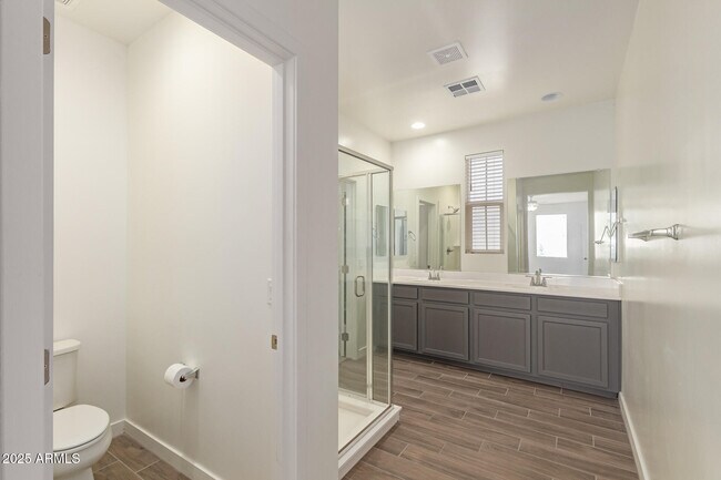 Building Photo - 5524 S Dillon Cir