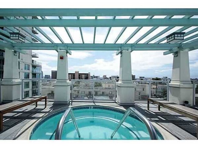 Building Photo - Fully Furnished 1 bedroom, 1 bath located ...