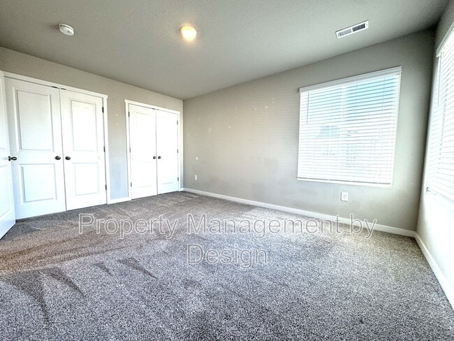 Building Photo - 9788 Crestview Dr