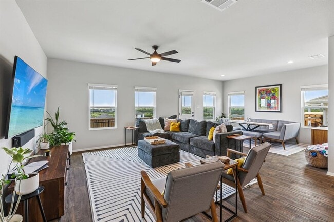 Building Photo - 11604 Comano Dr