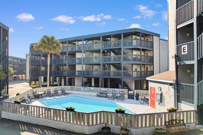 Building Photo - 1500 Cenith Dr