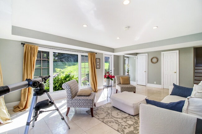 Family Room - 25 Tamarack Way