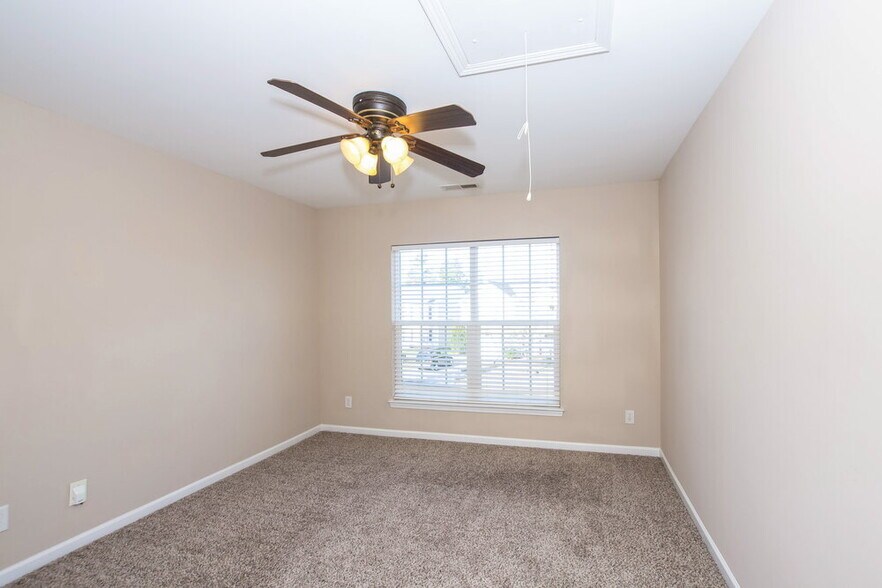 Building Photo - 7205 Sandown Ct