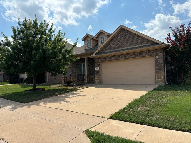 Building Photo - 3/2/2 in NISD!! Emerald Park