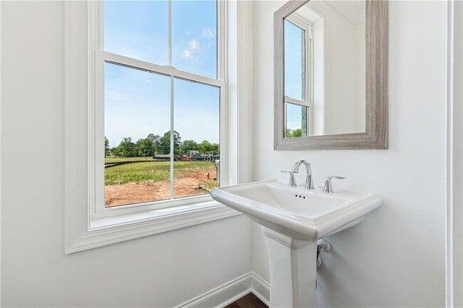 Building Photo - 504 Healy Dr