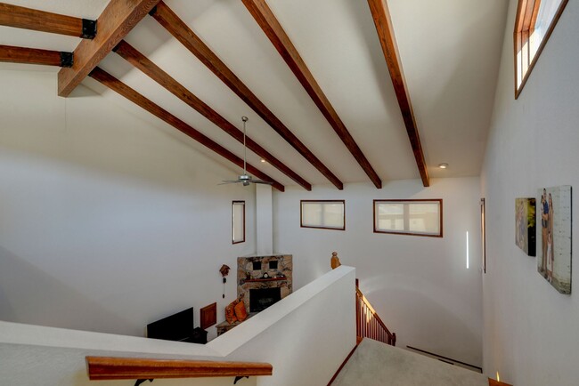 Building Photo - Stunning 4-Bedroom Albuquerque Foothill Ho...