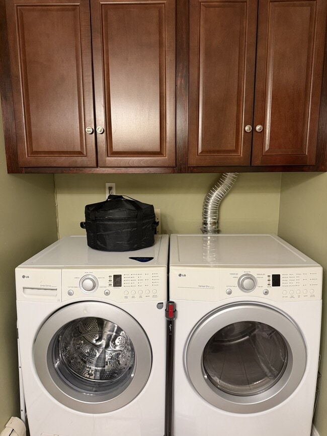 Building Photo - 20 Profile Cir