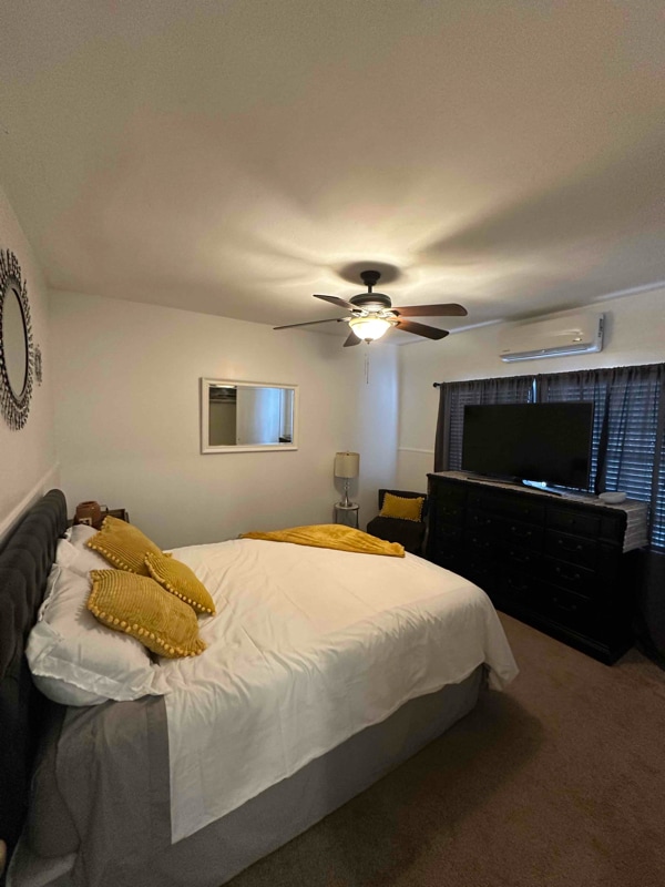 Building Photo - 867 W 9th St