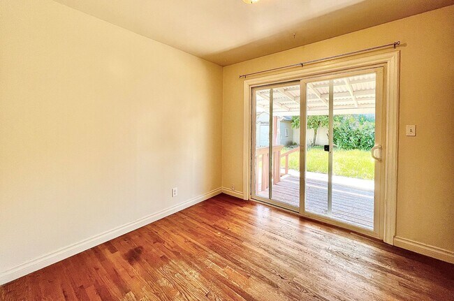 Building Photo - Recently Renovated House With Fenced Back ...