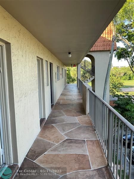 Building Photo - 6101 N Falls Cir Dr