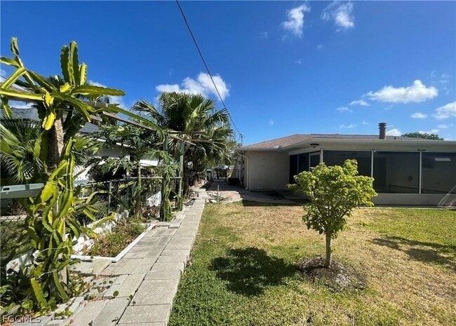 Building Photo - 922 SE 26th Terrace