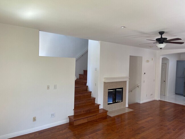 Building Photo - 2207 Huntington Point Rd