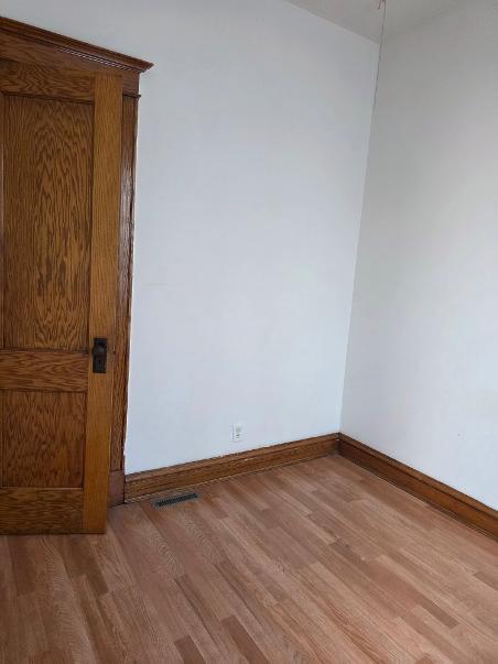 Building Photo - 931 W 31st St