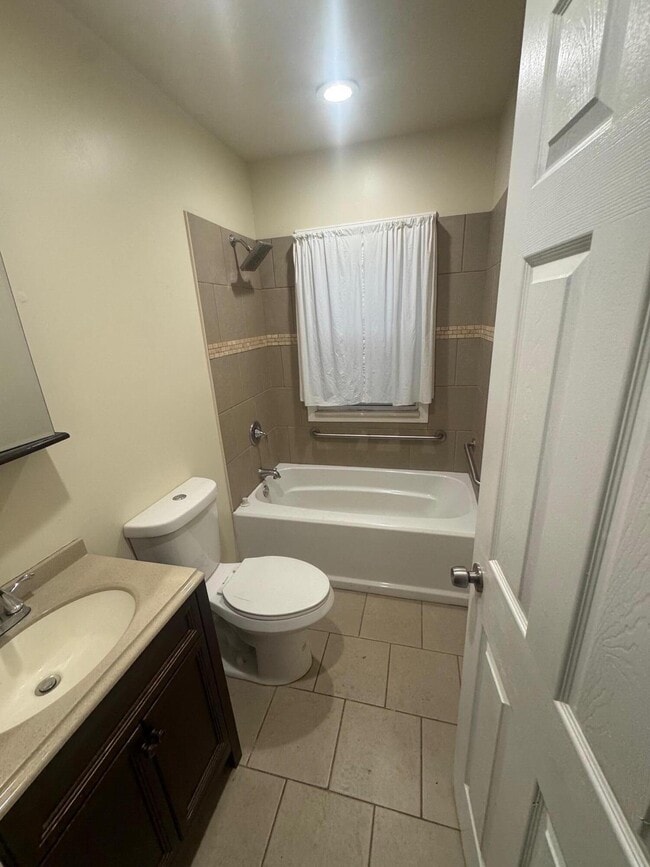 Building Photo - 16160 San Juan Dr