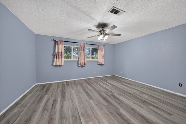 Building Photo - 5714 Arbor Vitae Dr