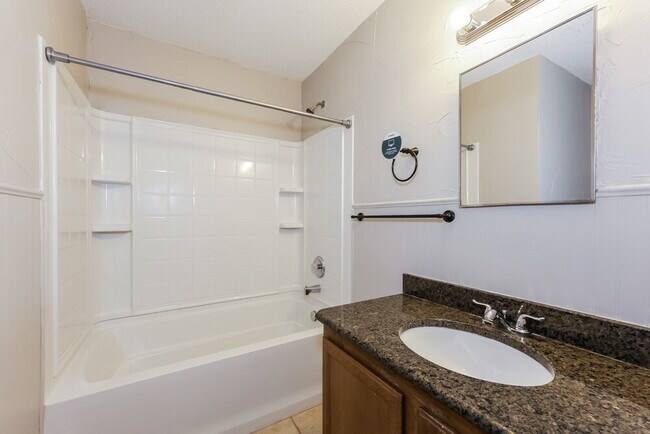 Building Photo - 3617 Clydesdale Dr